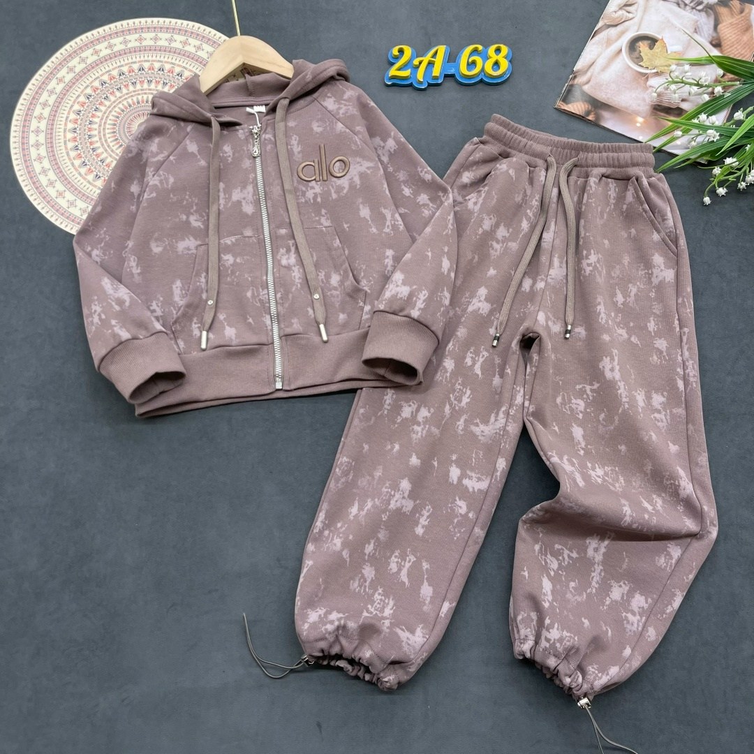 велюровый костюм для девочки,костюм на флисе,велюровый костюм,велюровый костюм детский,костюм детский