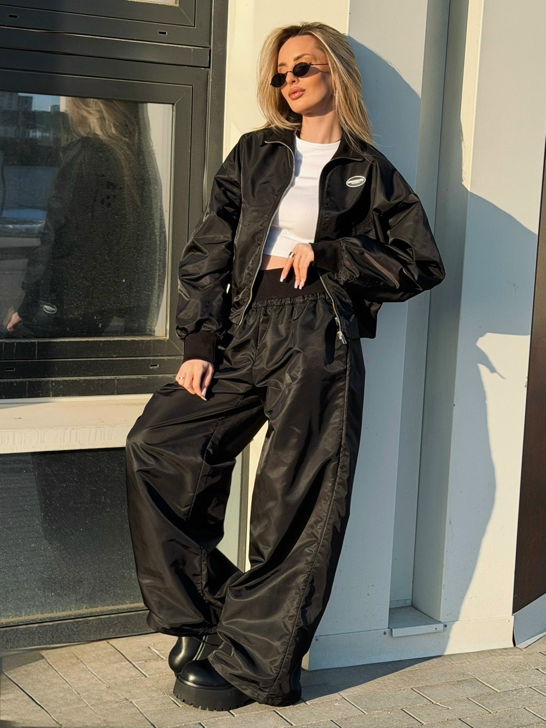 костюм спортивный со светоотражающими кантом и молнией equivalent brand 164137453,костюм из плащевки с подкладом panther,костюм спортивный со светоотражающими кантом и молнией,костюм спортивный,женски