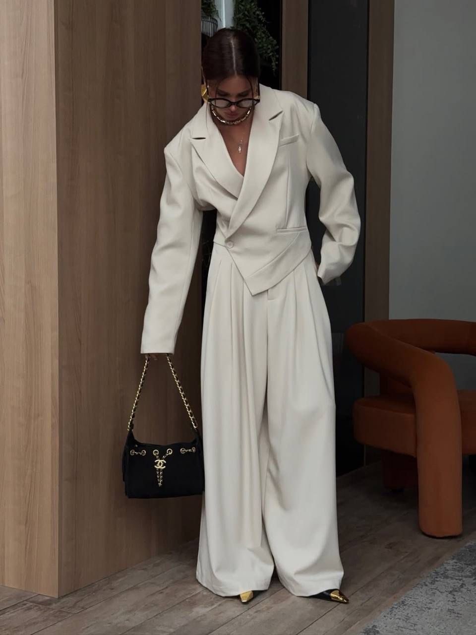 серый брючный костюм,брючный костюм,мода стиль,мода на хиджаб