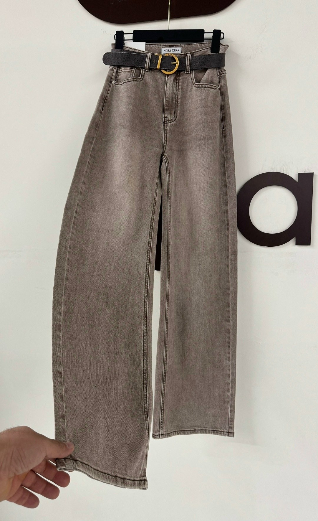 широкие джинсы,модные джинсы,женские джинсы,джинсы женские широкие,джинсы женские с широкими штанинами