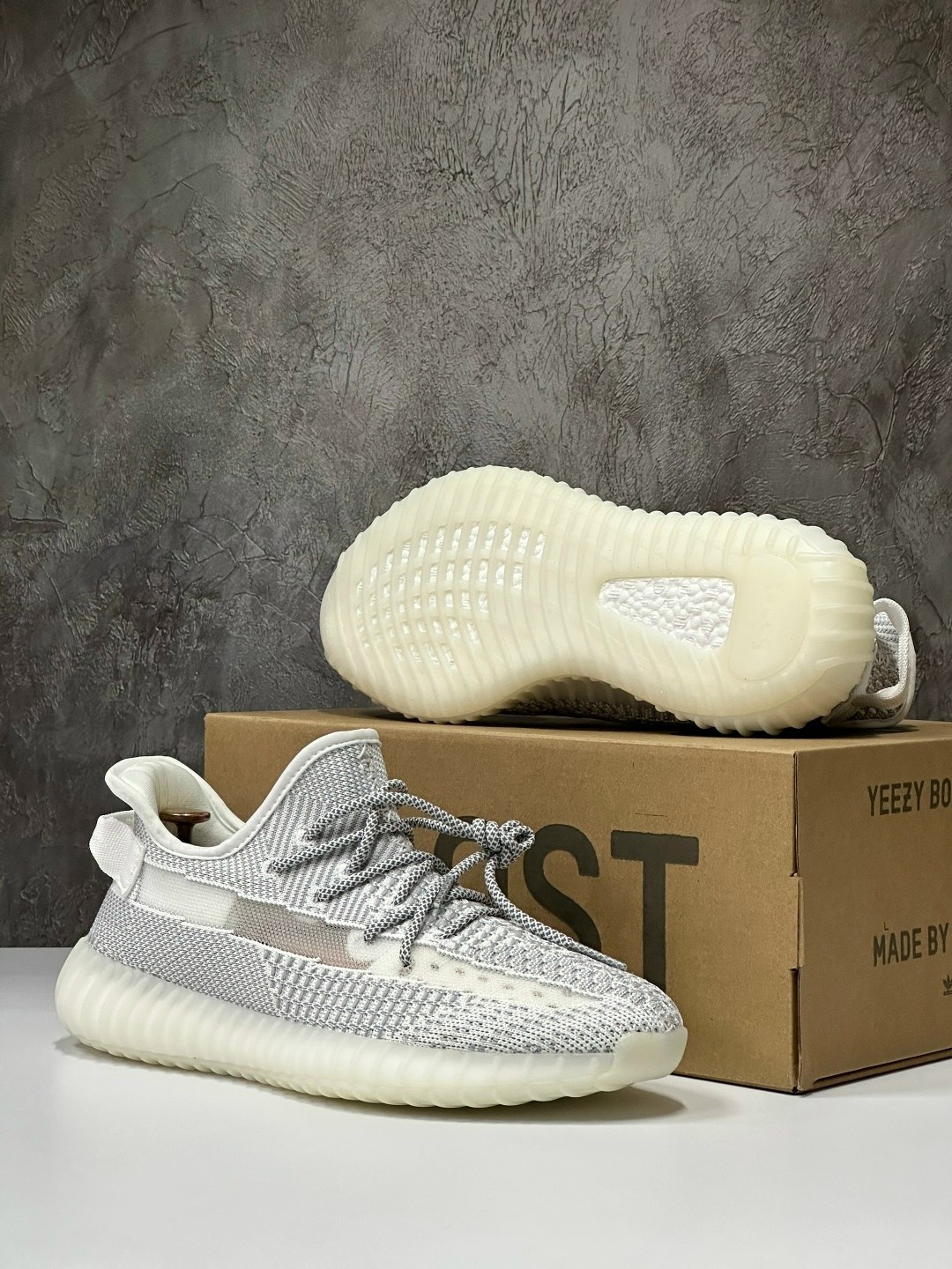 adidas yeezy boost 350 v2 cloud white reflective,adidas yeezy boost 350 v 2,adidas yeezy boost 350 v2 cloud white,adidas yeezy boost 350,adidas yeezy boost