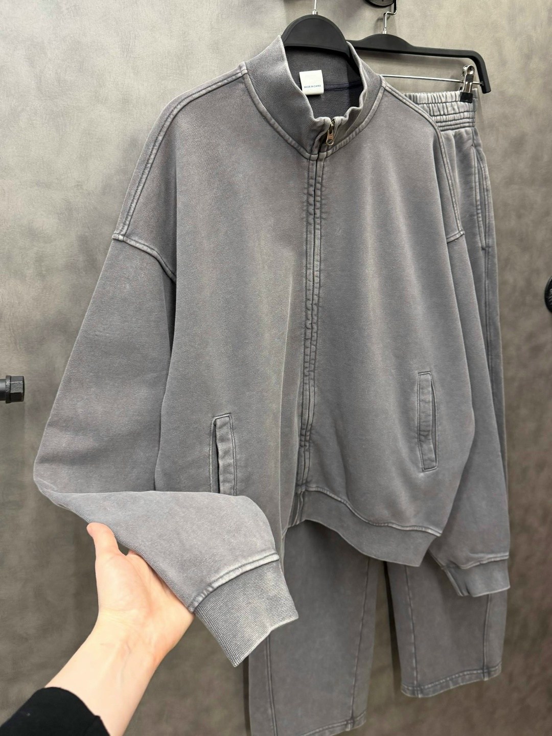 мужская мода,брюки спортивные,спортивные костюм,штаны спортивные,мужские спортивные брюки