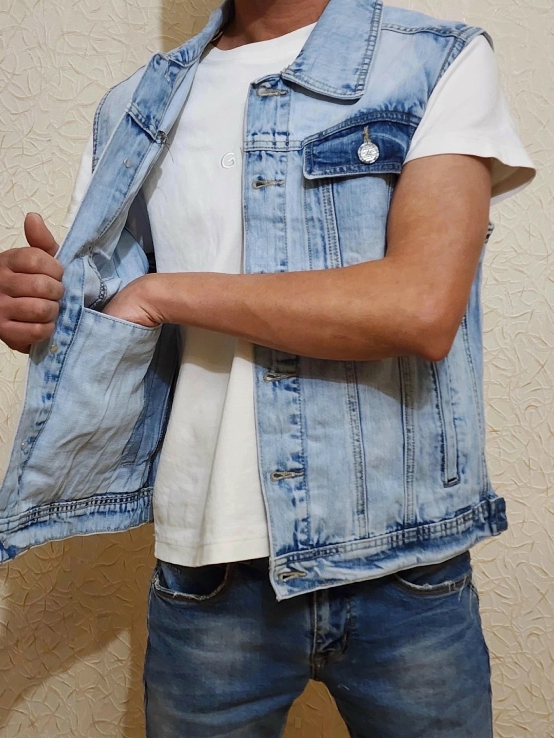 жилет джинсовый мужской,джинсовый жилет,джинсовая жилетка,джинсовая жилетка мужская,джинсовая безрукавка мужская