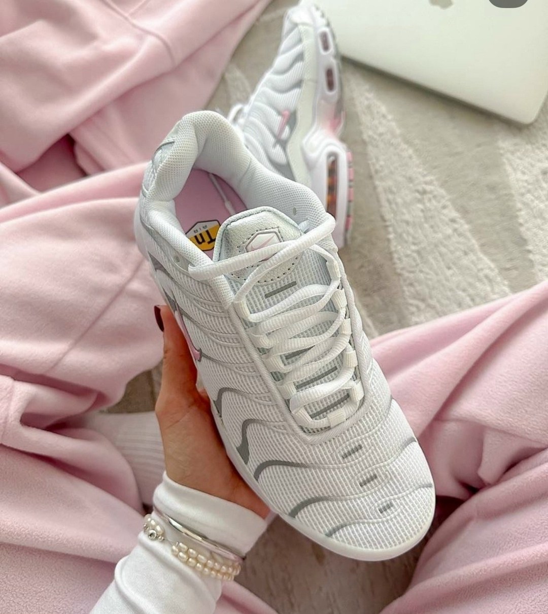 кроссовки спортивные air max tn plus nike,найк тн плюс air max plus tn white/pink,кроссовки летние спортивные nike air max tn plus,кроссовки спортивные air max plus nike,кроссовки air max plus от nike