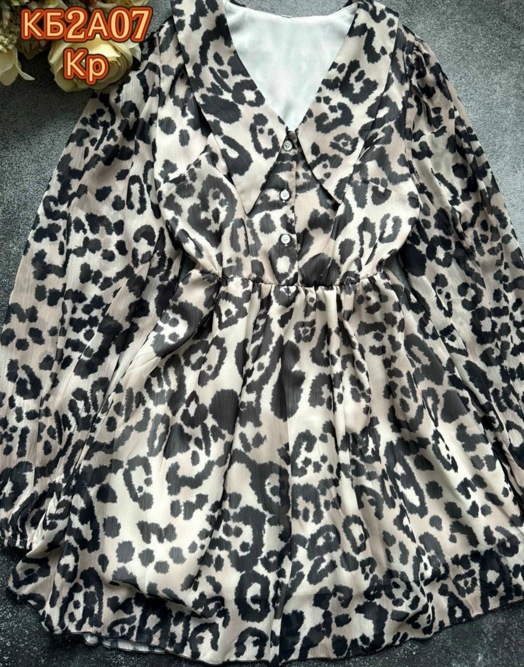 женское платье с леопардовым принтом,платье леопардовое,женское леопардовое платье,женское стильное платье на запах с леопардовым принтом,женское мини-платье с леопардовым принтом из полиэстера