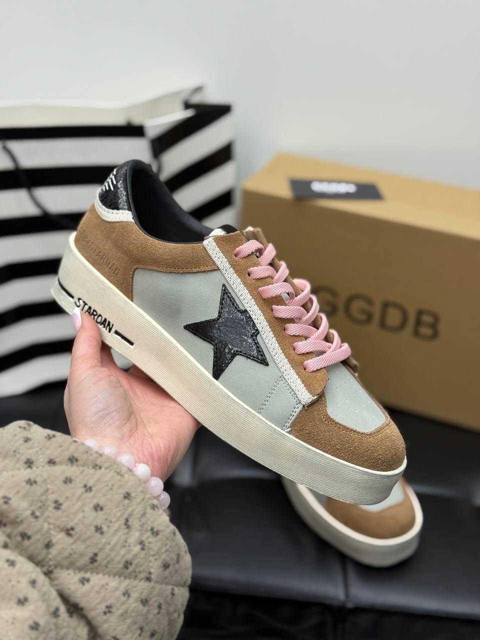 golden goose кеды stardan коричневый,,golden goose кеды superstar со вставками коричневый,кроссовки golden goose,кеды golden goose