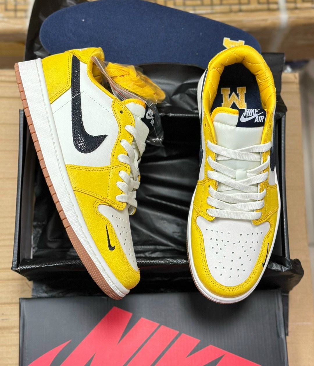 nike air jordan 1 low,кроссовки nike air jordan 1 low,кроссовки,air jordan 1 low university gold,air jordan 1 low