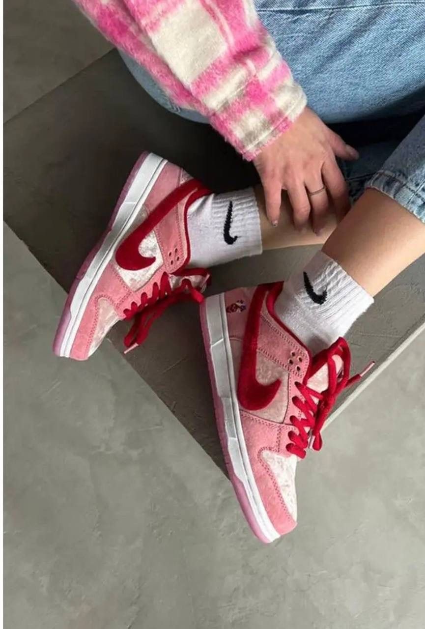 кроссовки nike sb dunk low strangelove,nike sb dunk low strangelove,кроссовки nike sb dunk low x strangelove,кроссовки nike sb dunk low,кроссовки