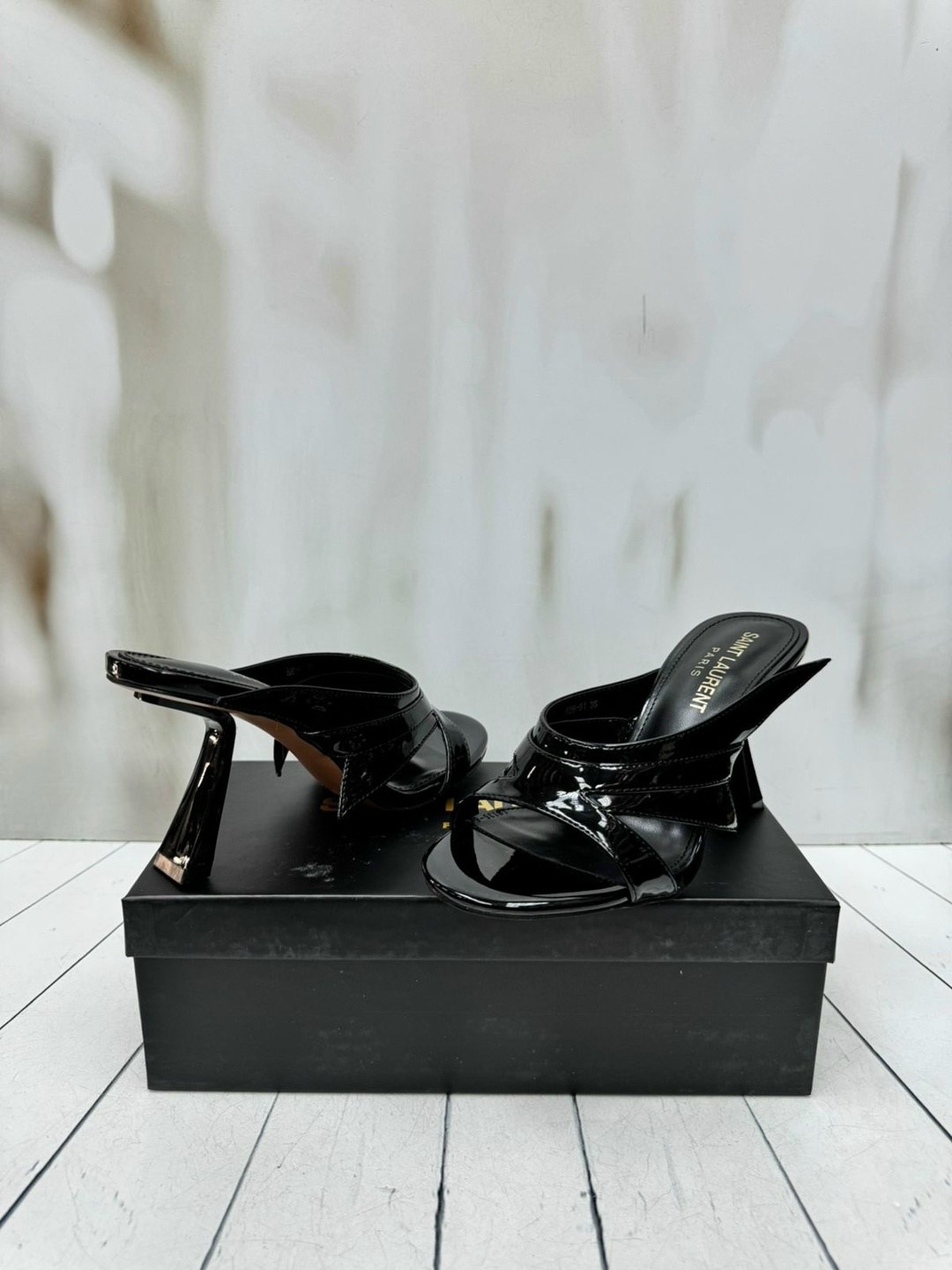 ,женские босоножки,черные босоножки,босоножки saint laurent, женская