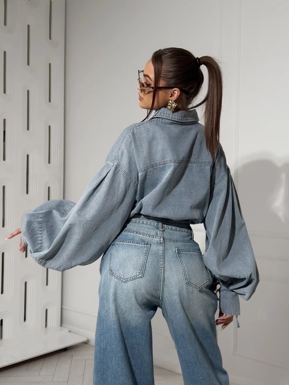 джинсовая рубашка женская,комбинезон джинсовый,джинсовый комбез,джинсы стильные,джинсовая куртка