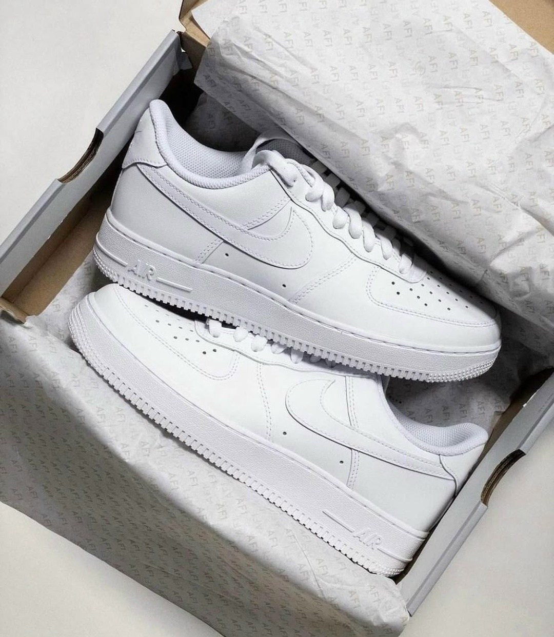 кроссовки nike air force 1 low белые,кроссовки nike air force 1 с открытой классической подошвой,nike air force 1 low white,кроссовки nike air force 1 low white,nike air force 1 low triple white