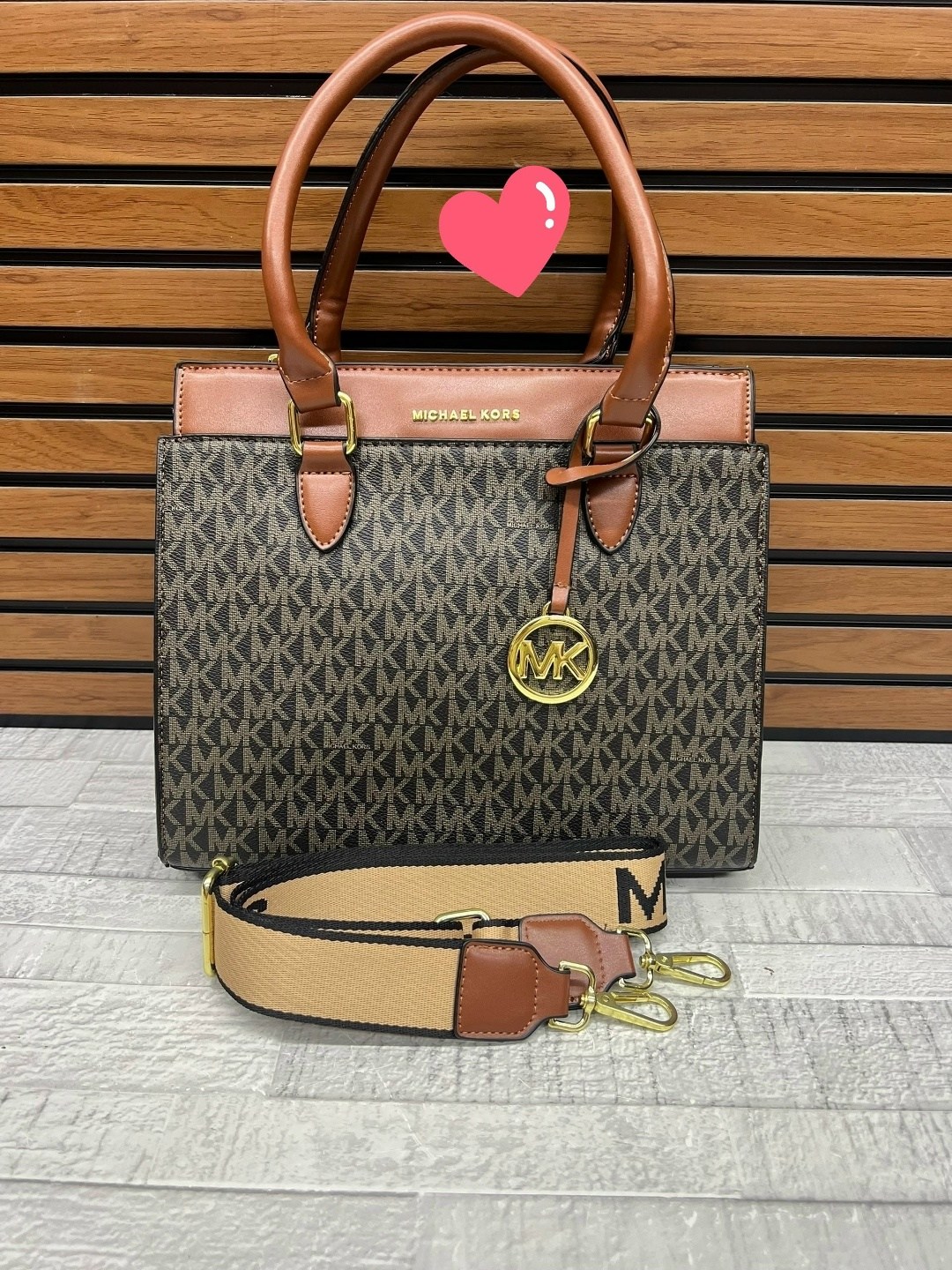 сумка женская michael kors,женская сумка большая стильная michael kors,сумка michael kors,michael kors стильная сумка через плечо,женская сумка реплика kors michael