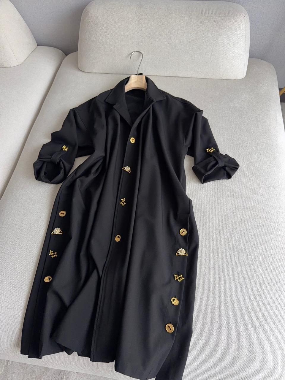 платье с поясом,черное платье с поясом,стильные наряды,мода модная