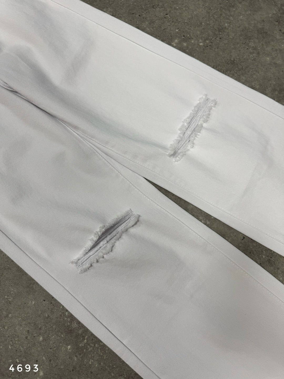 белые джинсы палаццо,джинсы белые,белые джинсы широкие,рваные широкие джинсы,белые джинсы женские