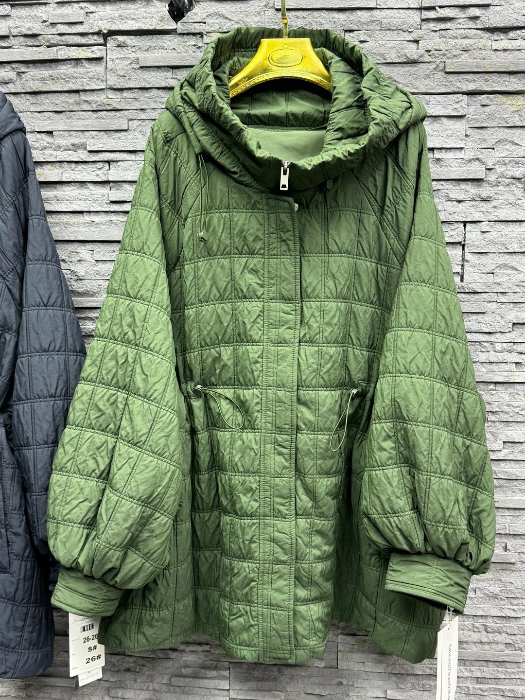 пальто на синтепоне,куртка женская,куртка стеганая,куртка женская демисезонная,куртка женская демисезонная с капюшоном удлиненная