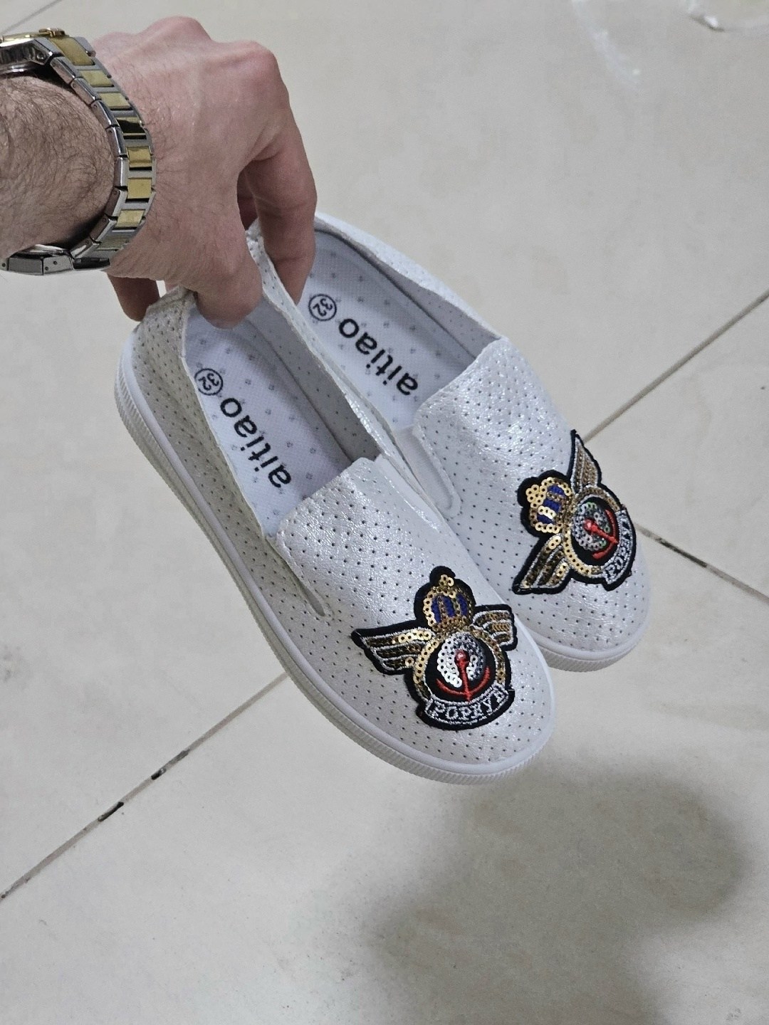 ,слипоны женские,белые слипоны,слипоны с перфорацией,слипоны