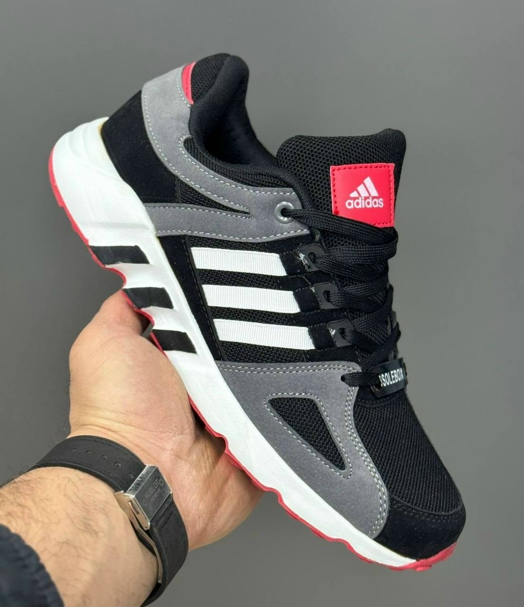 кроссовки adidas,кроссовки адидас мужские красно чёрные,мужские кроссовки adidas,кроссовки адидас эквипмент,кроссовки адидас