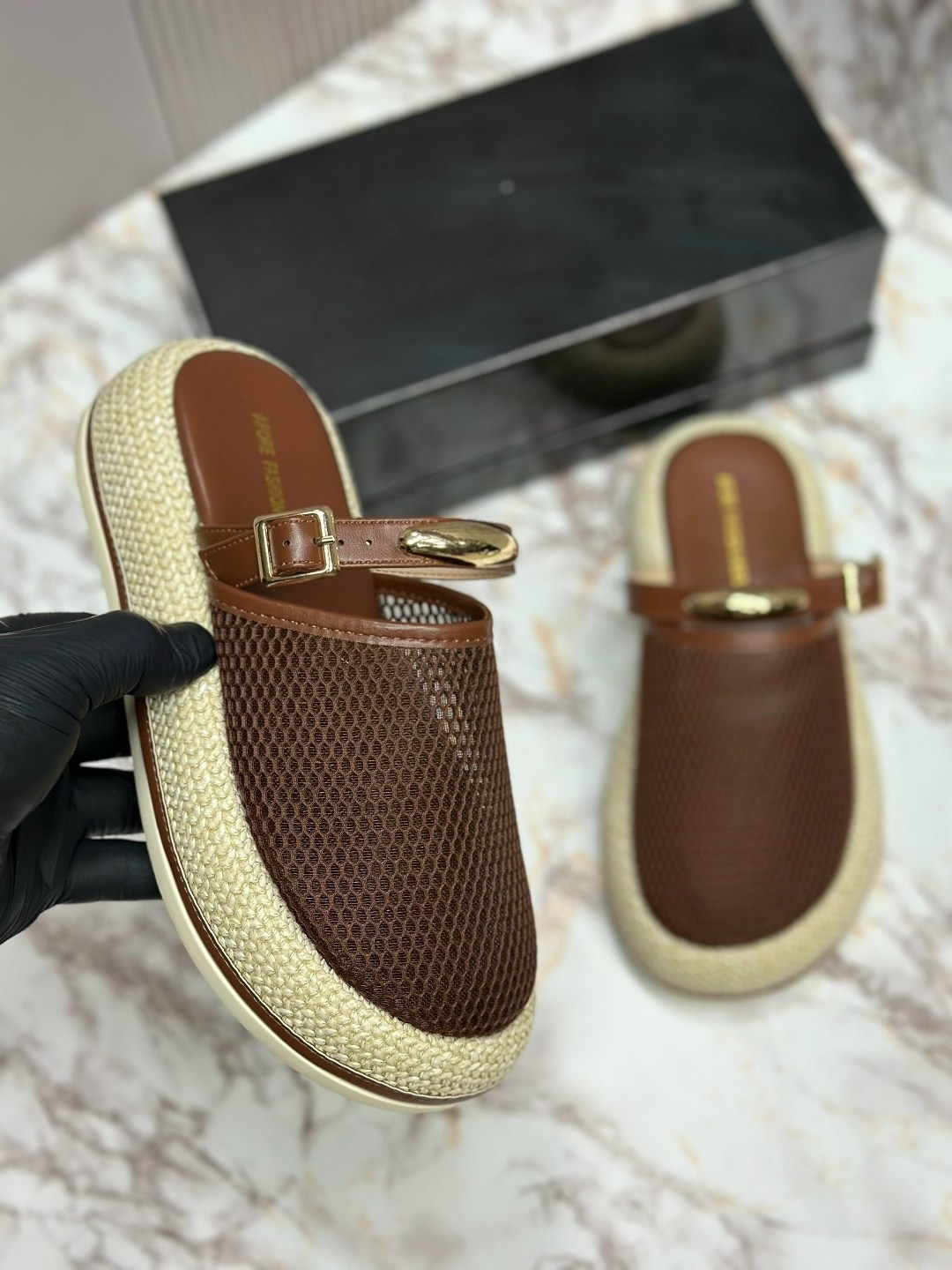 ,женские шлепанцы,тапочки модные,босоножки шанель,сандалии женские