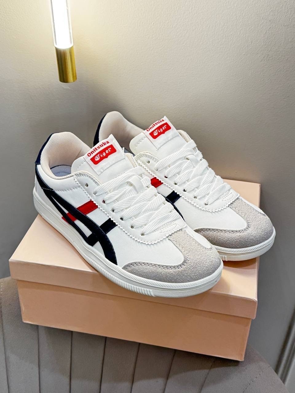 кроссовки onitsuka tiger,asics onitsuka tiger,кроссовки onitsuka tiger mexico 66,кроссовки,кроссовки onitsuka tiger tokuten