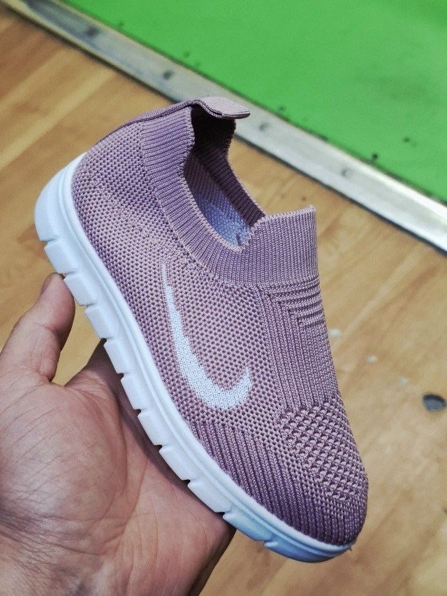 ,женские кроссовки,спортивная ,женская ,кроссовки