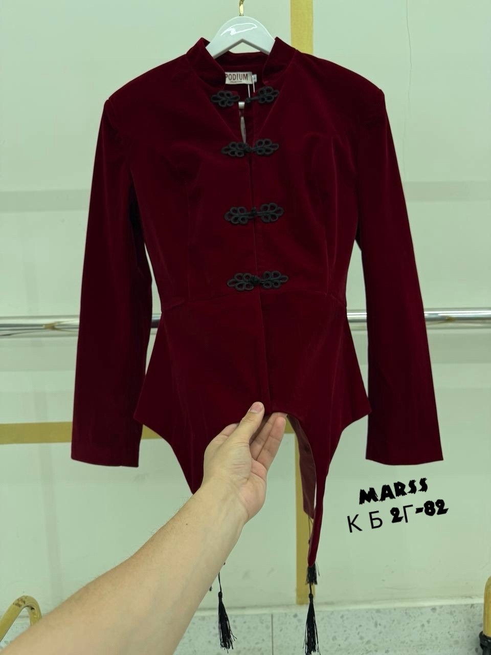 женский приталенный жакет,,приталенный жакет,жакет,жакет из бархата