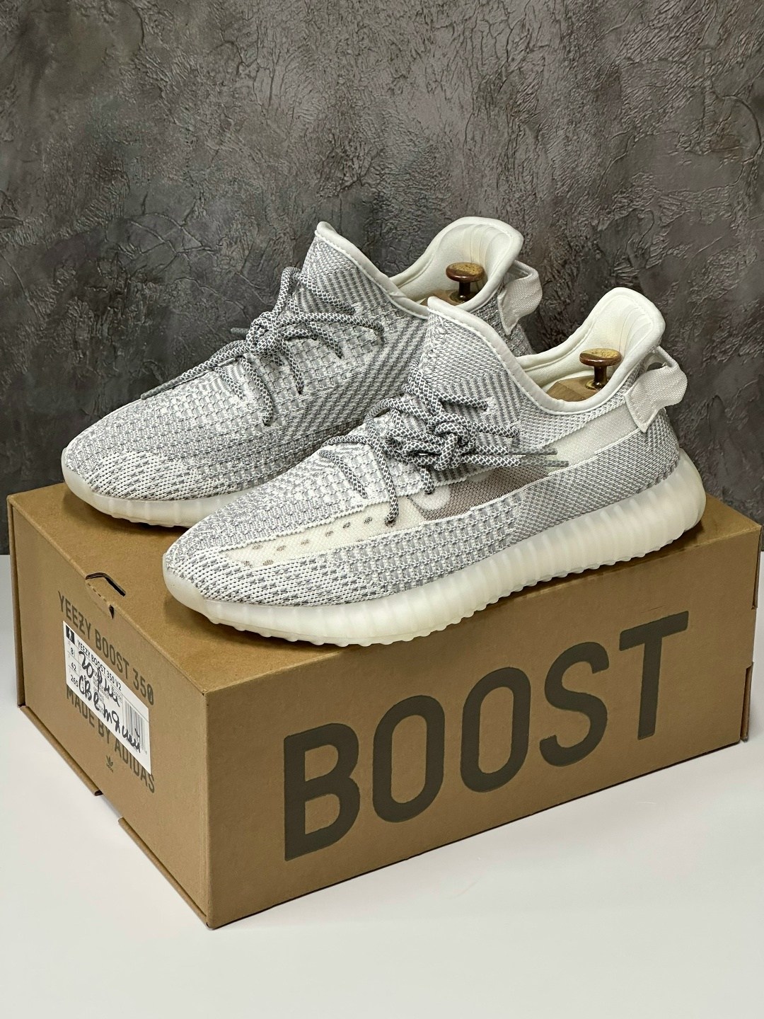adidas yeezy boost 350 v2 cloud white reflective,adidas yeezy boost 350 v 2,adidas yeezy boost 350 v2 cloud white,adidas yeezy boost 350,adidas yeezy boost