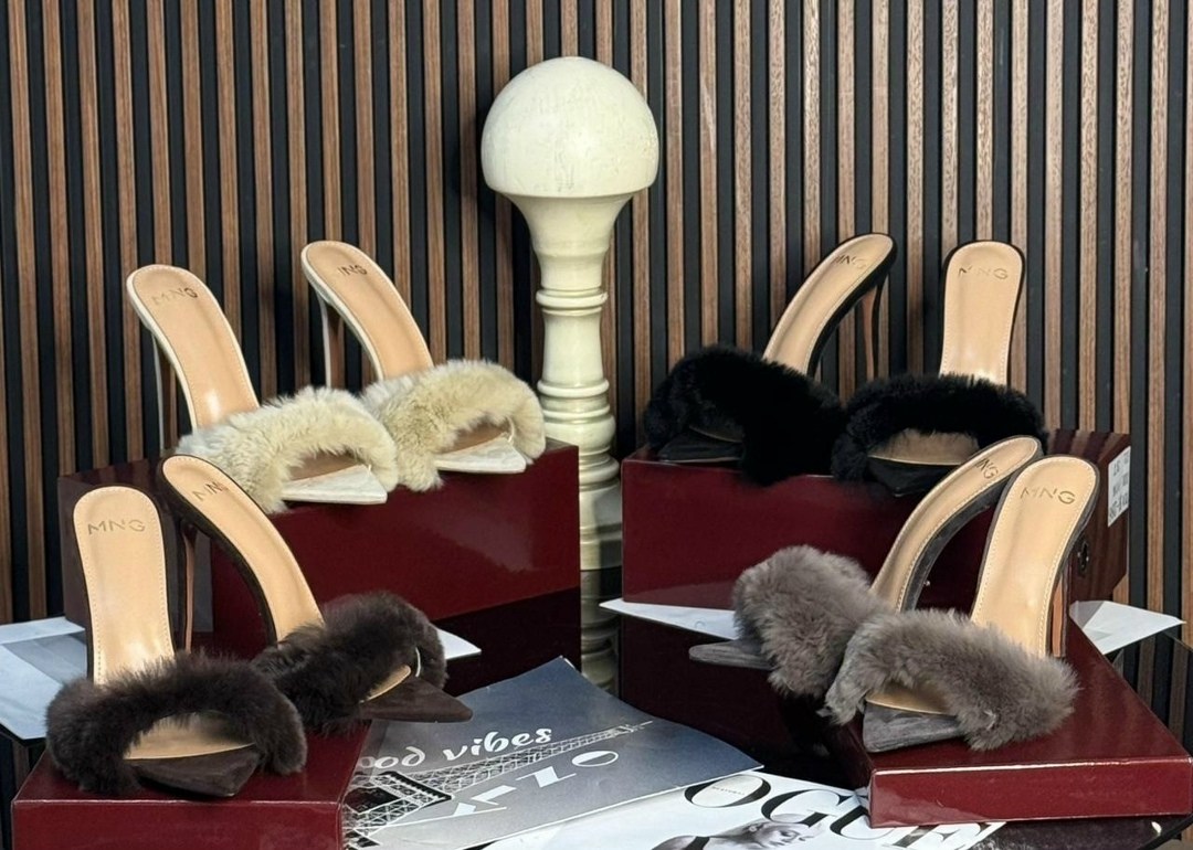 ,босоножки с мехом на каблуке,босоножки с мехом,меховые босоножки на каблуке,мюли женские с мехом