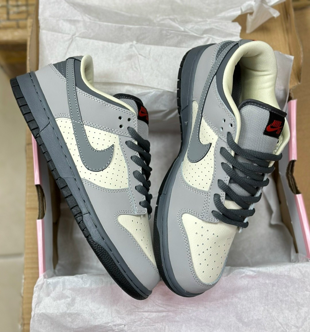 кроссовки nike sb dunk low,данки кроссовки найк серые,кроссовки nike wmns dunk low 'light smoke grey',кроссовки nike,кроссовки nike dunk low