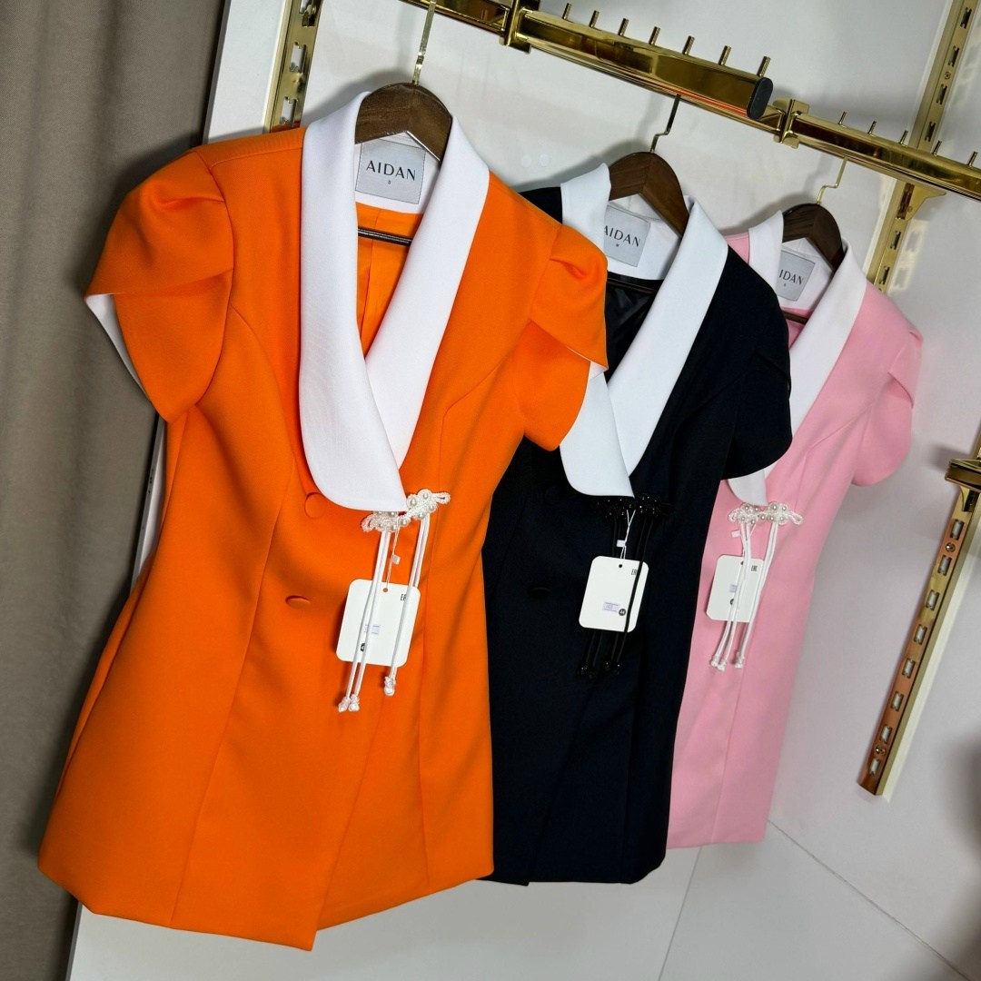 летнее женское платье,платье с отложным воротником,платье модное,модные женские платья,элегантные наряды