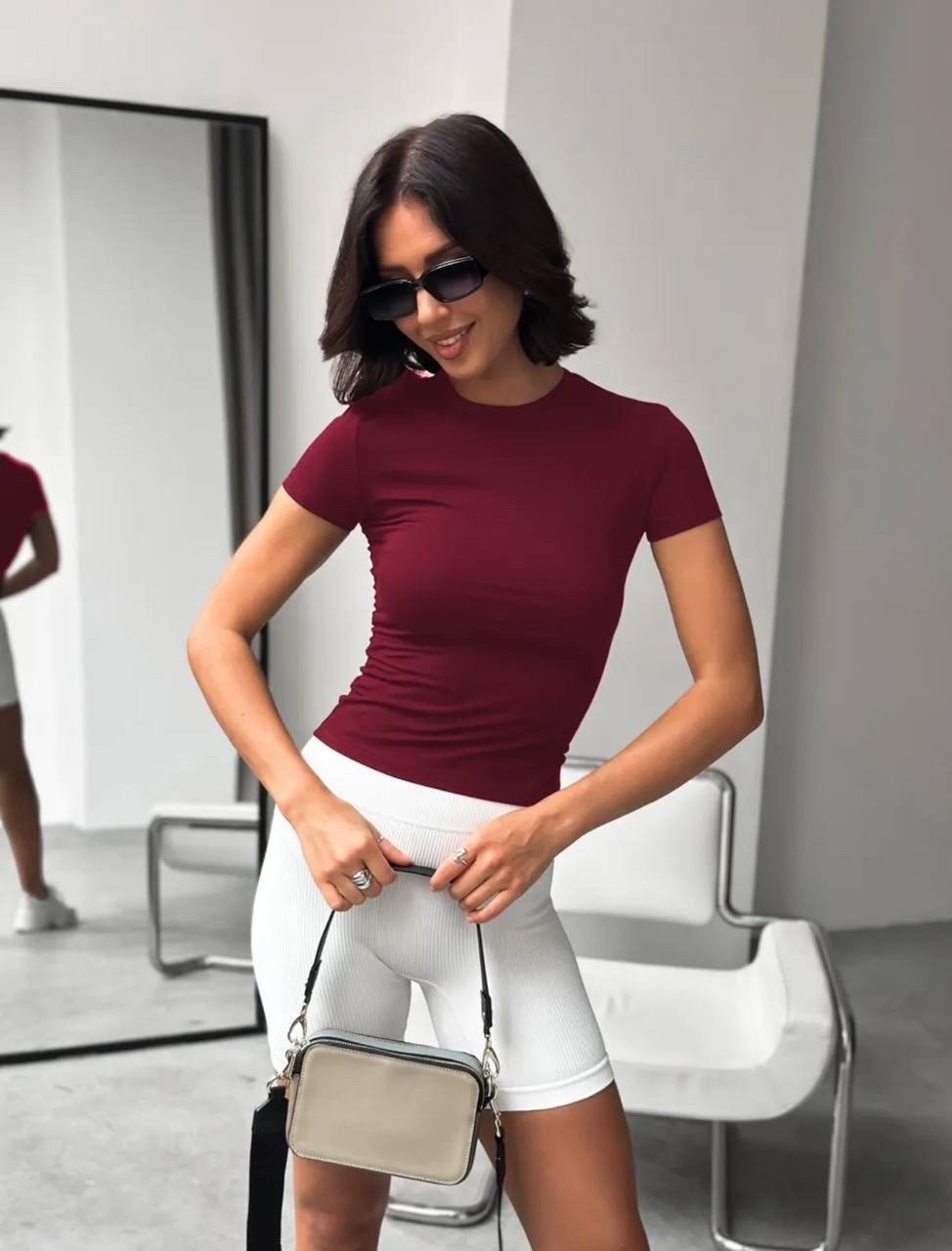 футболка скимс укороченная базовая облегающая yes.body,футболка женская,облегающая футболка,базовая футболка,базовая женская футболка