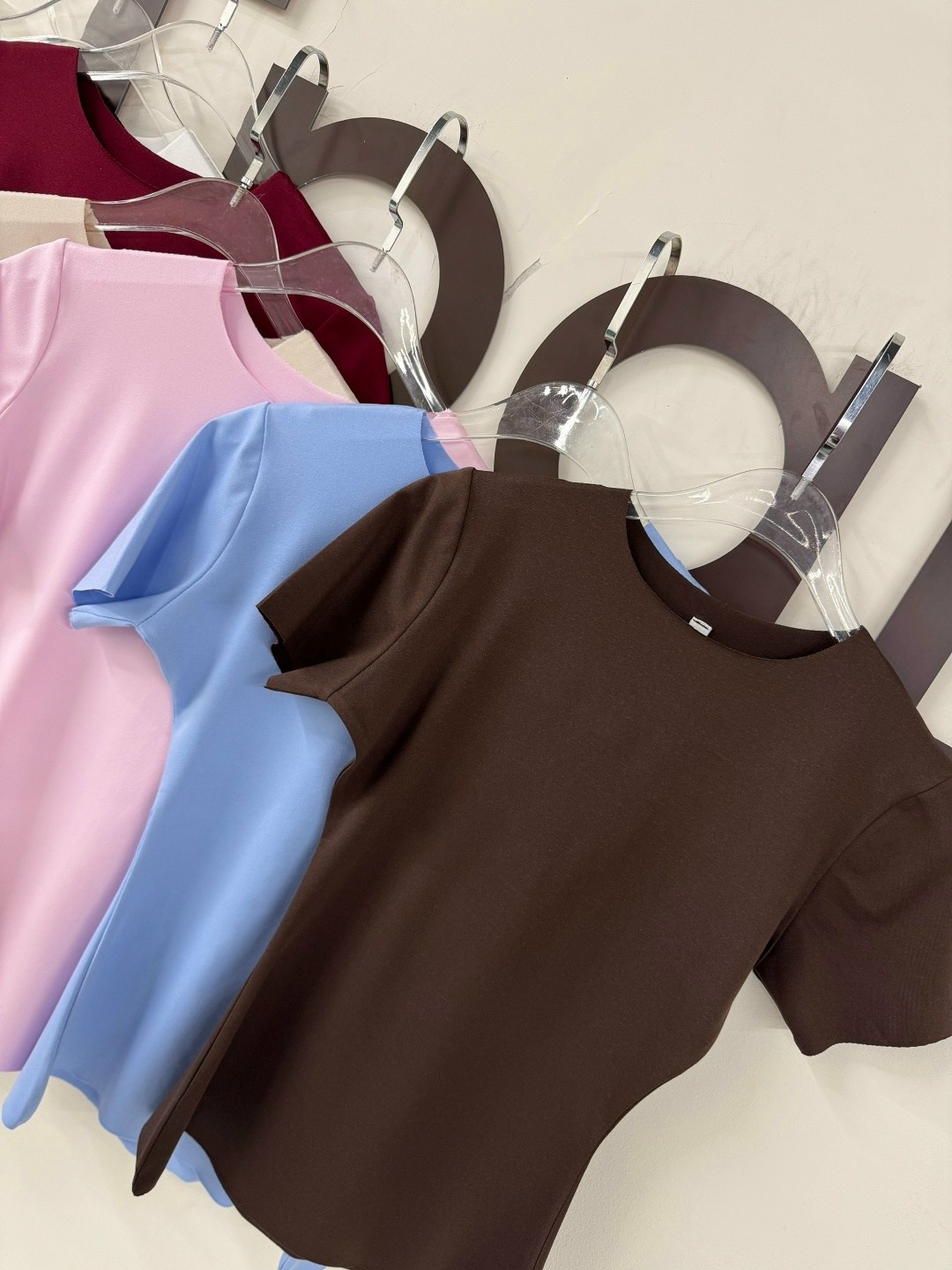 футболки женская,базовая футболка женская,футболки модные,облегающая футболка женская,футболка тонкая женская