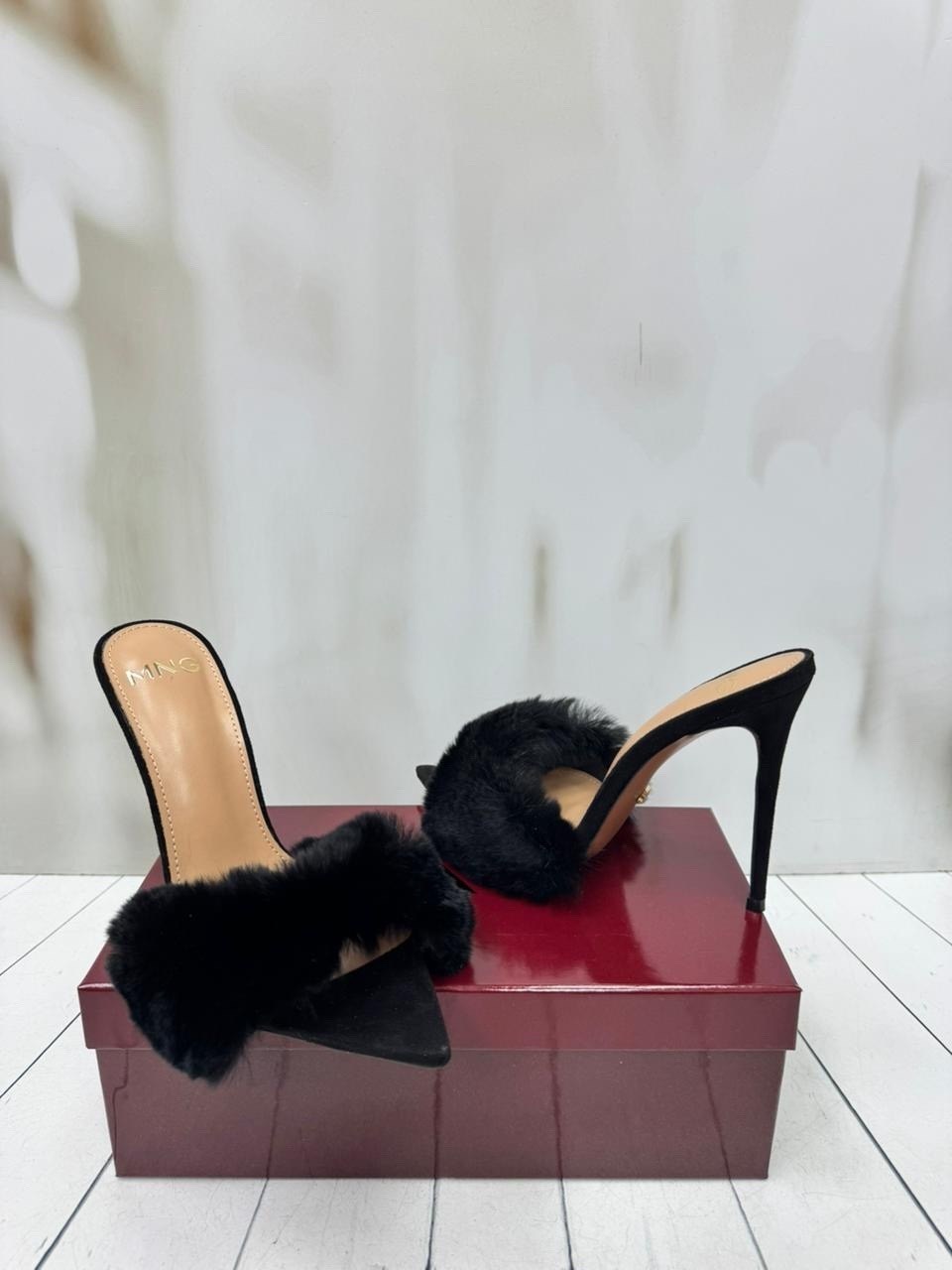 ,тапочки на каблуке,меховые босоножки,меховые туфли,пушистые туфли