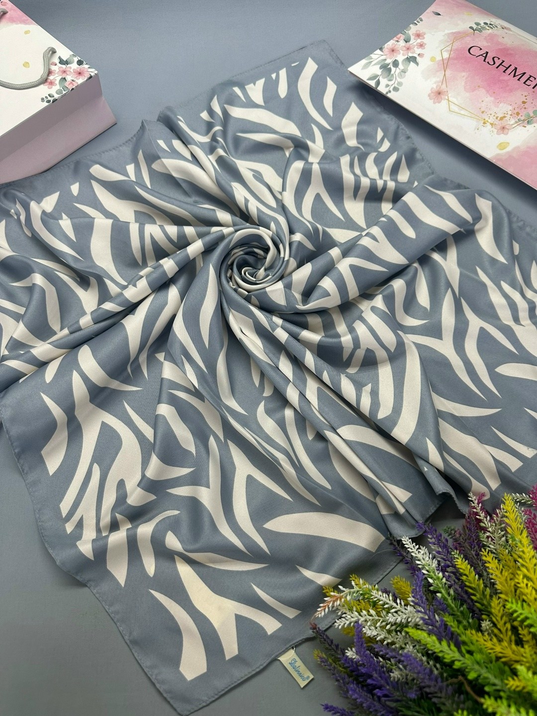 платки шелковые,платки женские,платки шарф,платка,атласный платок