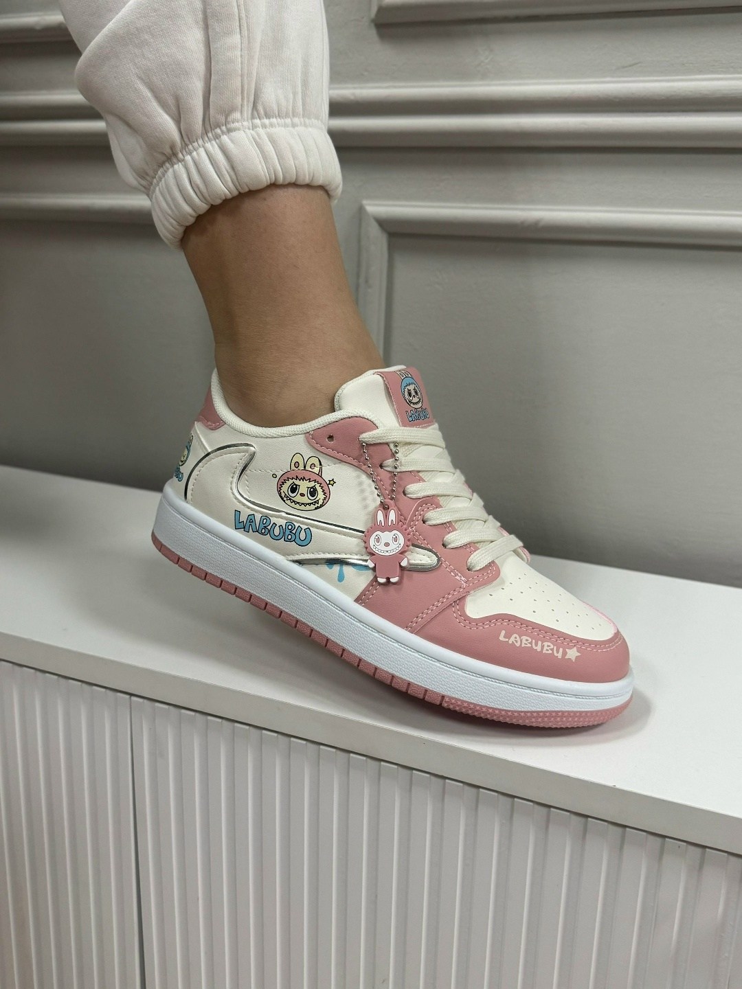 женские кроссовки,кроссовки,кроссовки sanrio,кроссовки модные,низкие кроссовки