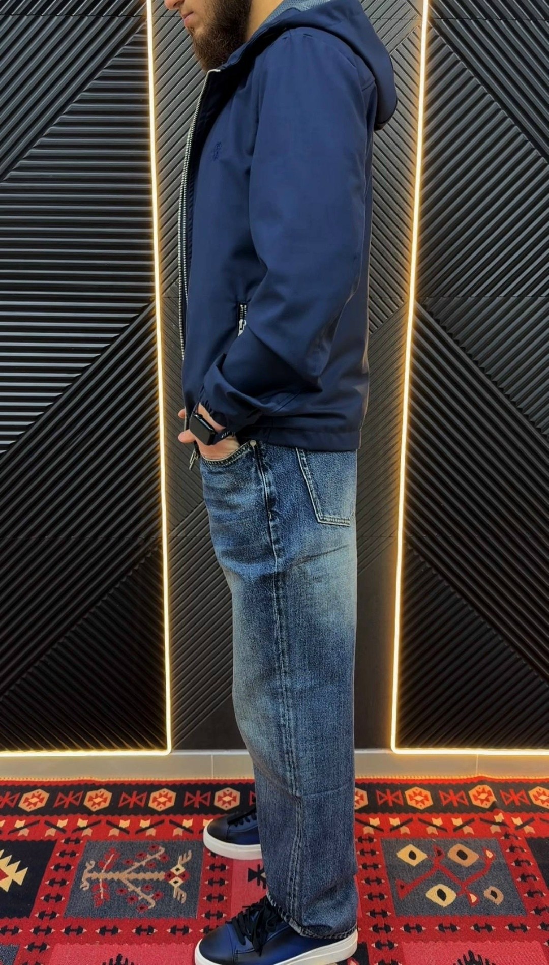 демисезонная куртка,куртка бомбер,мужская мода,легкая куртка,куртка