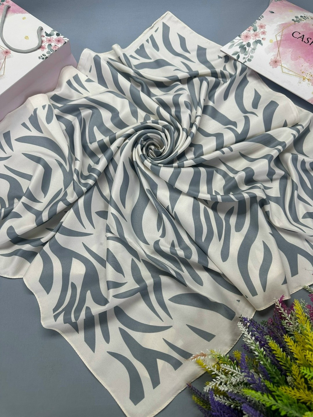 платки шелковые,платки женские,платки шарф,платка,атласный платок