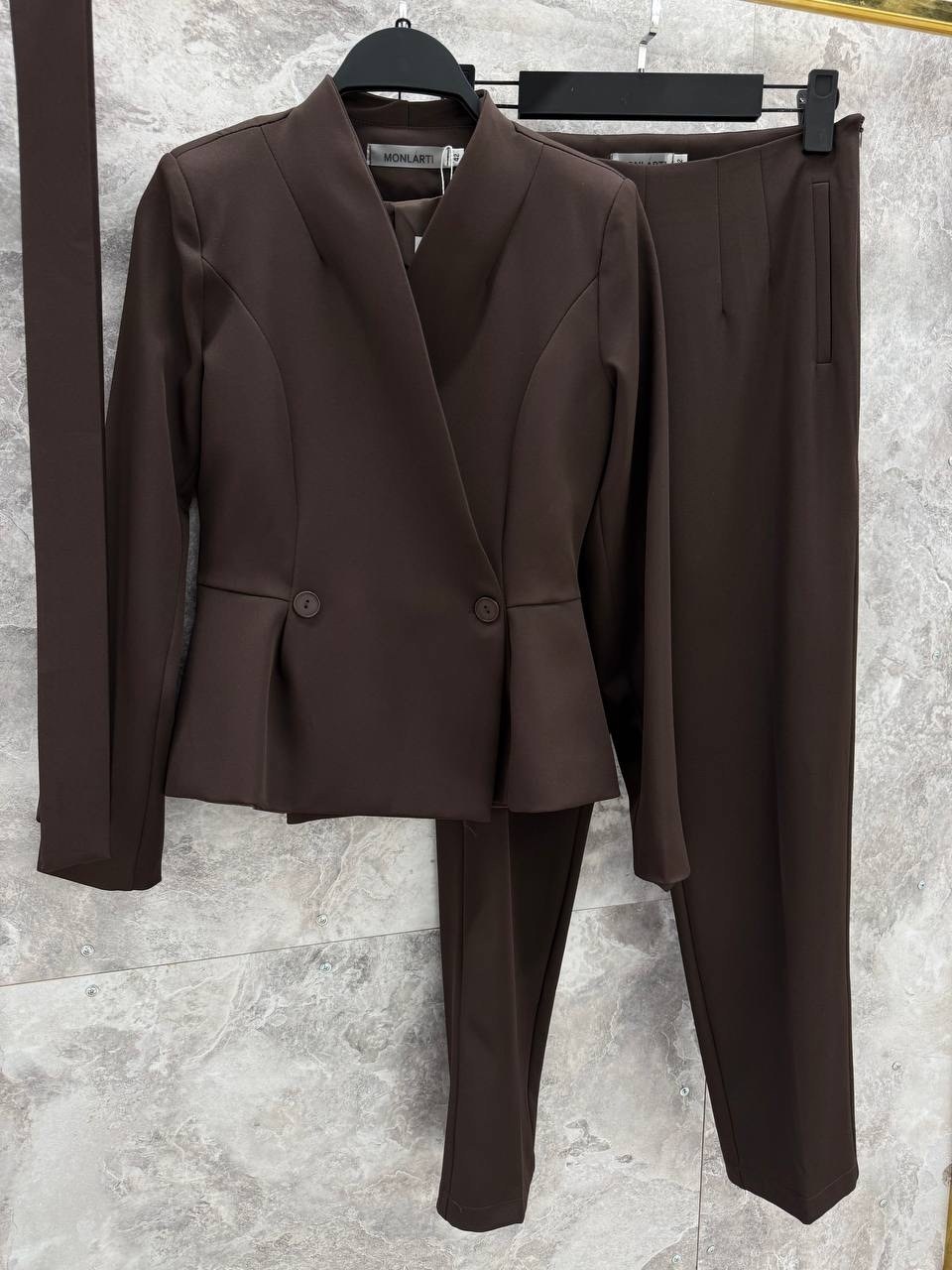 брючный костюм,элегантный брючный костюм,брючный костюм женский,классический костюм женский брючный,брючный костюм женский деловой
