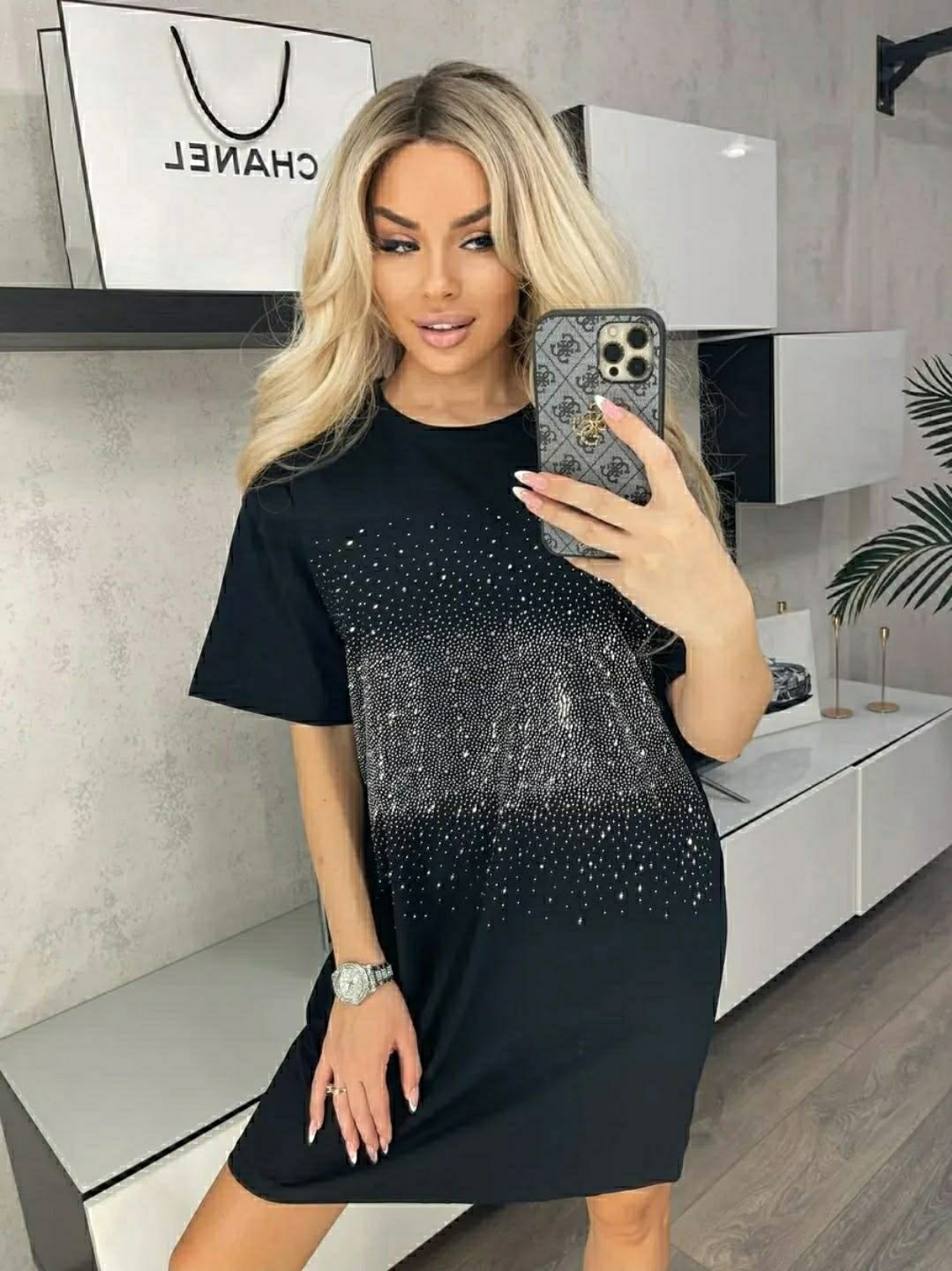 платья,,футболка оверсайз со стразам,футболка женская оверсайз со стразами,женская футболка