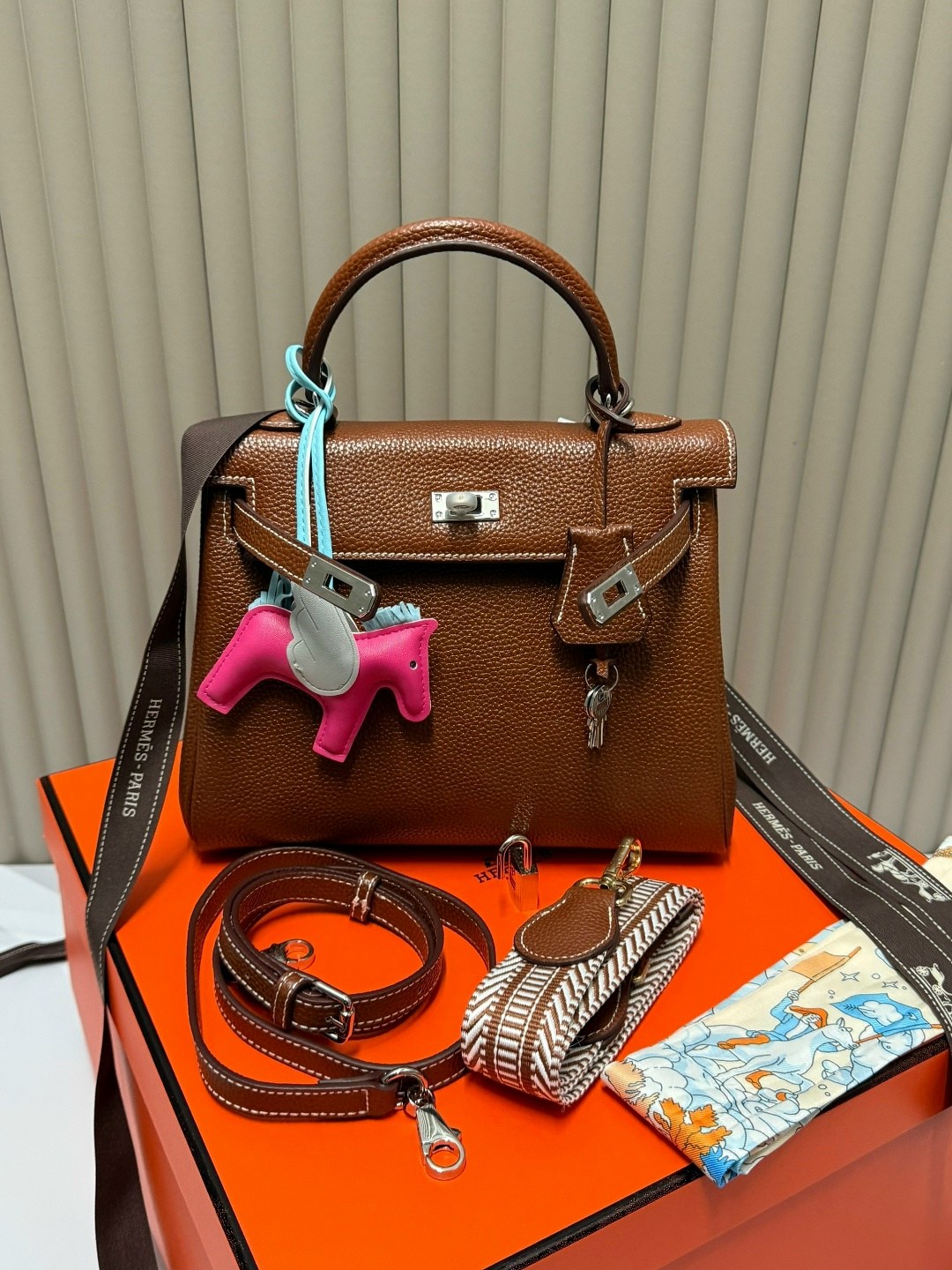 сумка hermes,женская сумка hermes,сумка хермес келли,сумка hermes kelly,сумка hermes kelly 40 хаки