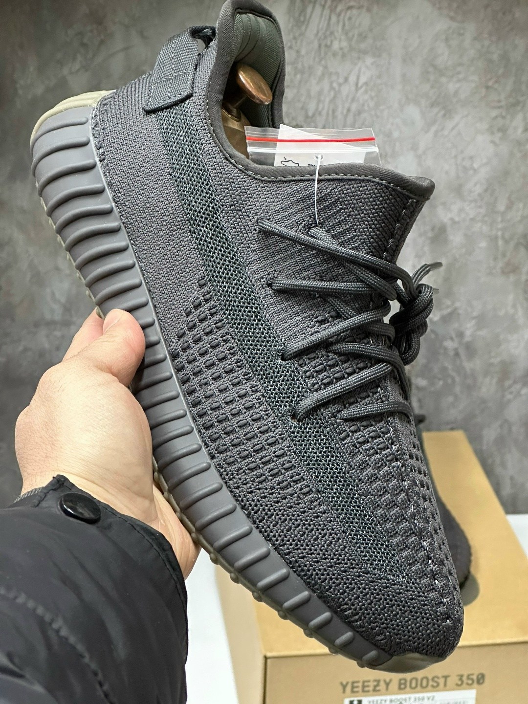 кроссовки adidas yeezy boost 350,adidas yeezy boost 350 v2 cinder,adidas yeezy boost v2 cinder,adidas yeezy 350 boost,кроссовки adidas yeezy boost
