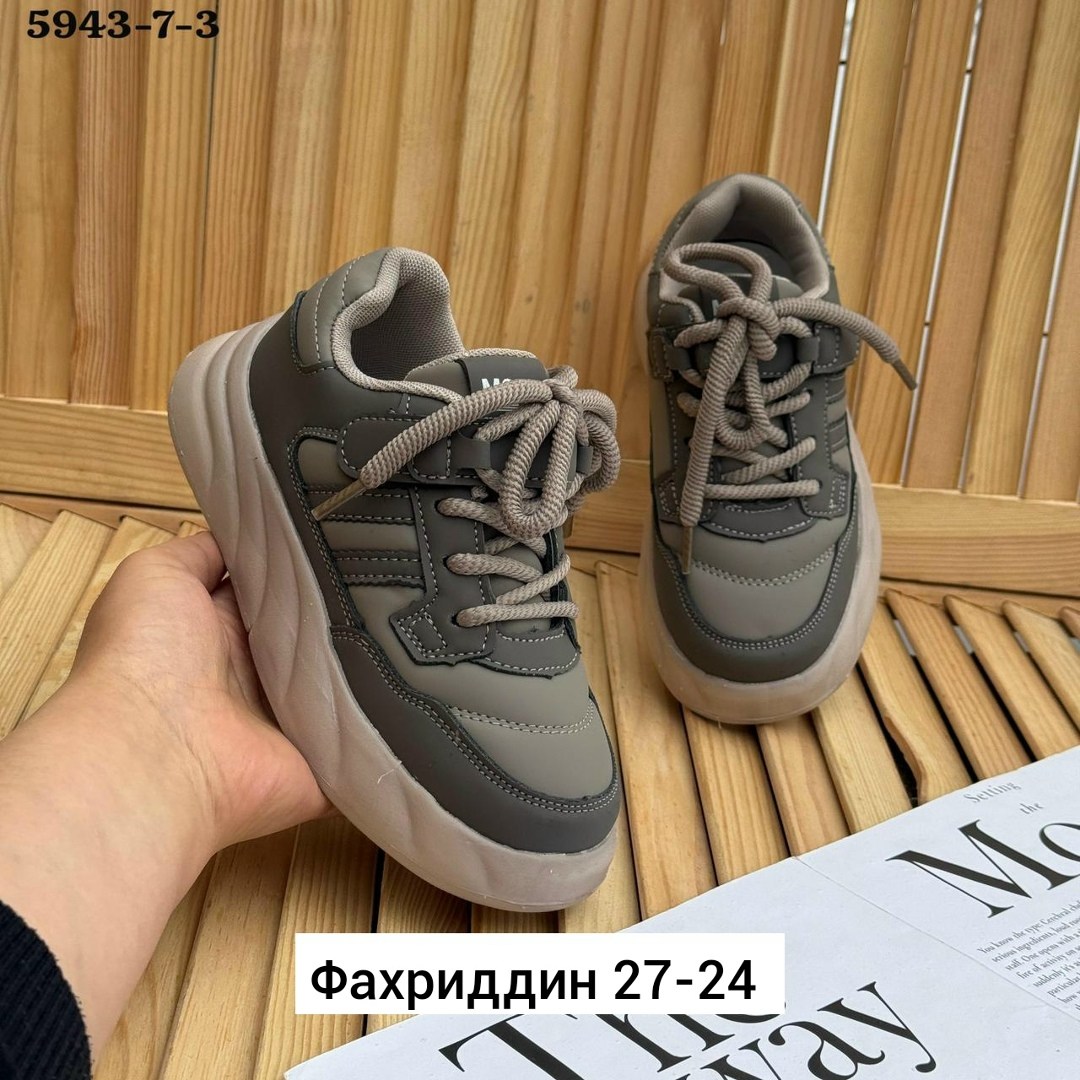 кроссовки женскиe,,повседневные кроссовки,кроссовки закрытые,модные кроссовки