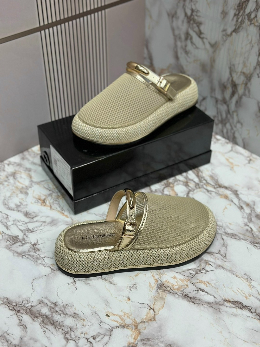 ,женские шлепанцы,тапочки модные,босоножки шанель,сандалии женские