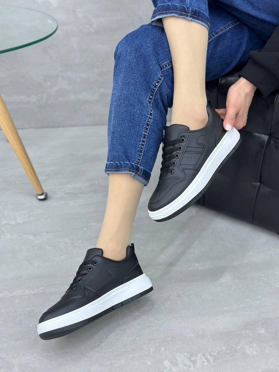 ,женские кроссовки,кеды женски,кеды женские черные,черные кроссовки женские