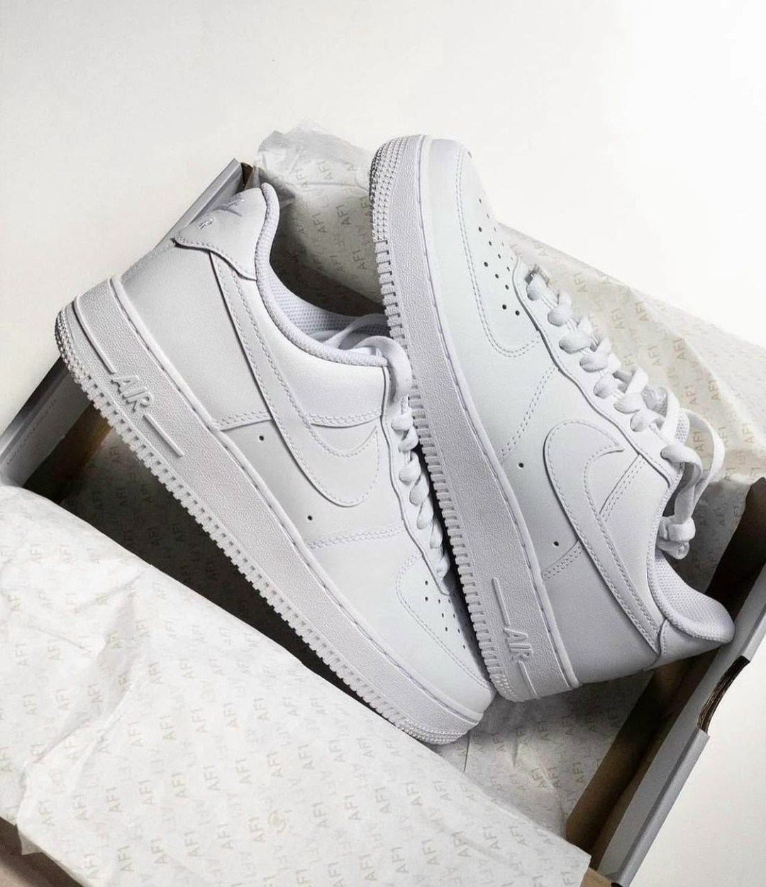 кроссовки nike air force 1 low белые,кроссовки nike air force 1 с открытой классической подошвой,nike air force 1 low white,кроссовки nike air force 1 low white,nike air force 1 low triple white