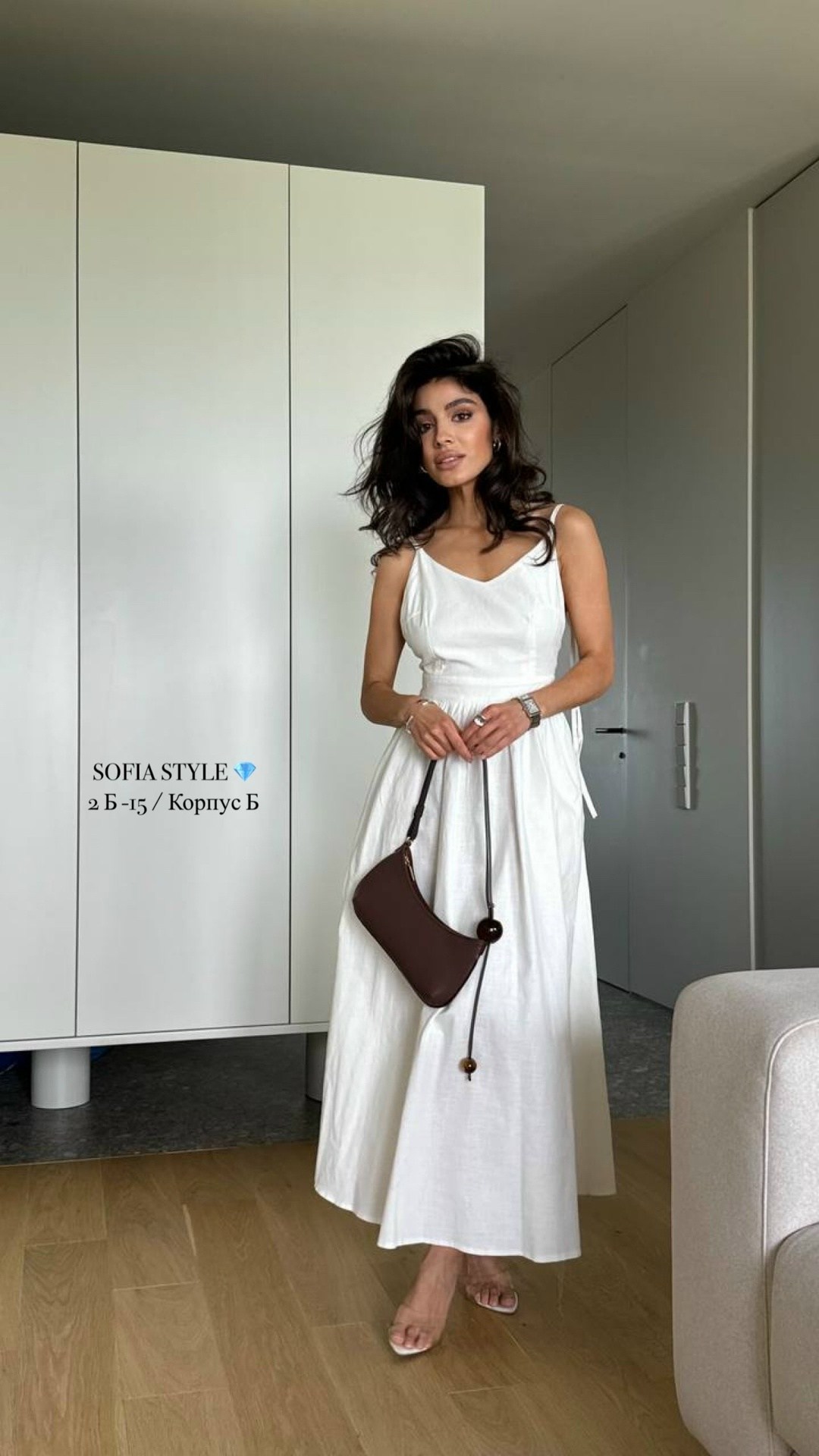 женское платье с открытой спиной,пляжное платье,пляжный сарафан,девушка на пляже в платье,сексуальная платье