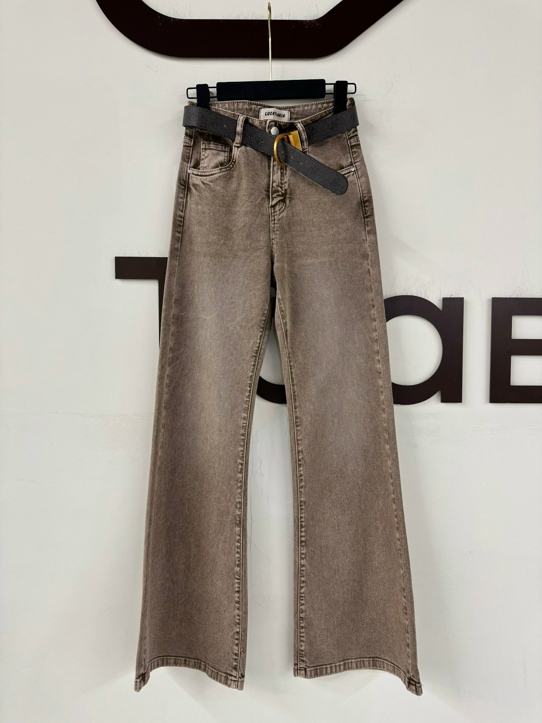 джинсы,женские джинсы,брюки джинсы,модные джинсы,джинсы широкие