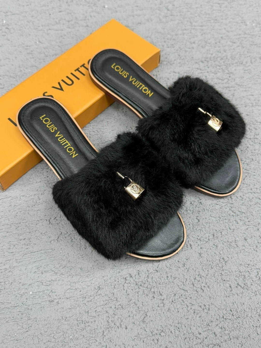 тапочки louis vuitton,тапочки женские,меховые тапки,меховые тапочки,тапки с мехом