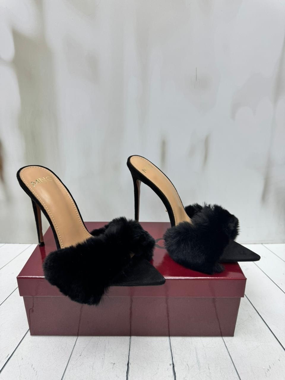 ,тапочки на каблуке,меховые босоножки,меховые туфли,пушистые туфли