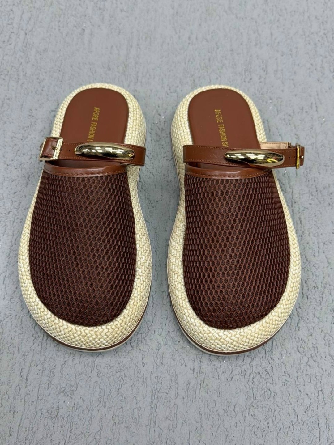 ,женские шлепанцы,женская ,тапочки модные,шлепки женские