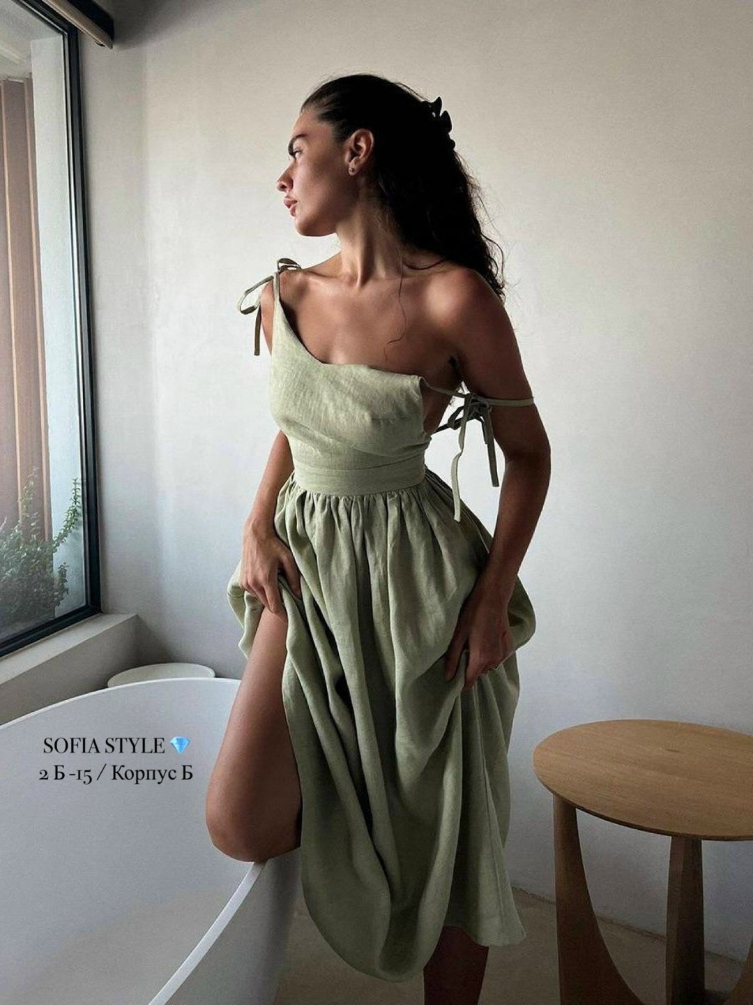 женское платье с открытой спиной,пляжное платье,пляжный сарафан,девушка на пляже в платье,сексуальная платье